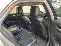 کرایسلەر 300